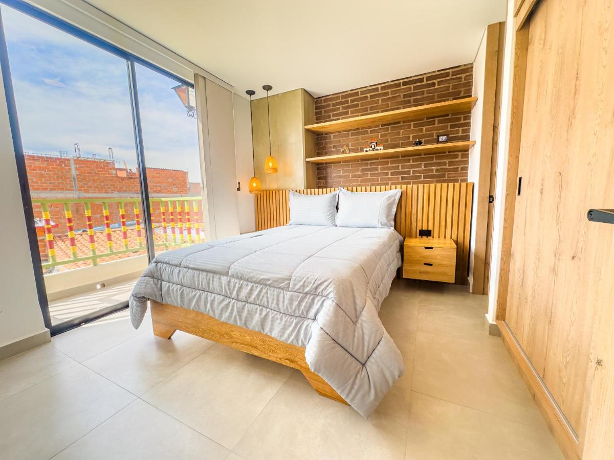 Casa Colorado, frente a la represa - Bed and Breakfast