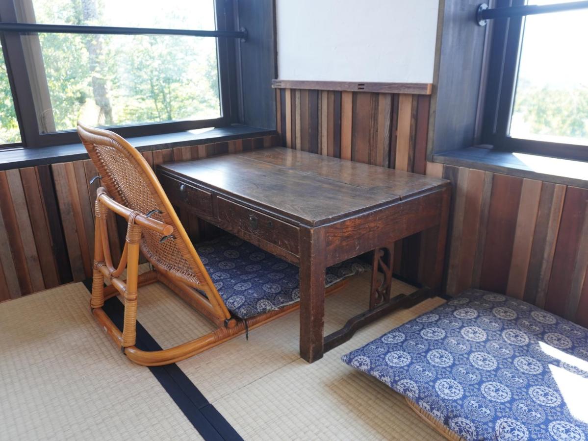 Twin Room with Mountain View