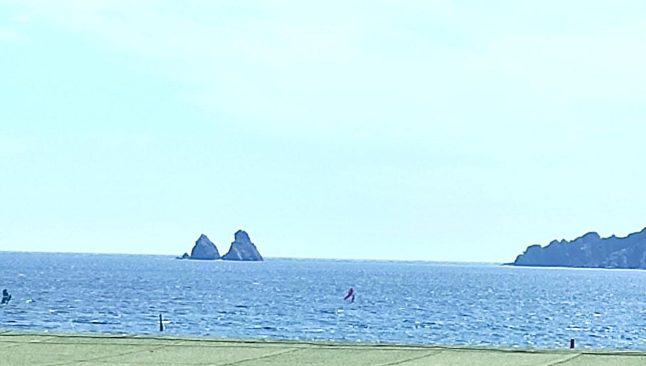 Le "Petit Chic" , Accès plage direct , Exposition Sud , Calme , Climatisation - B&B