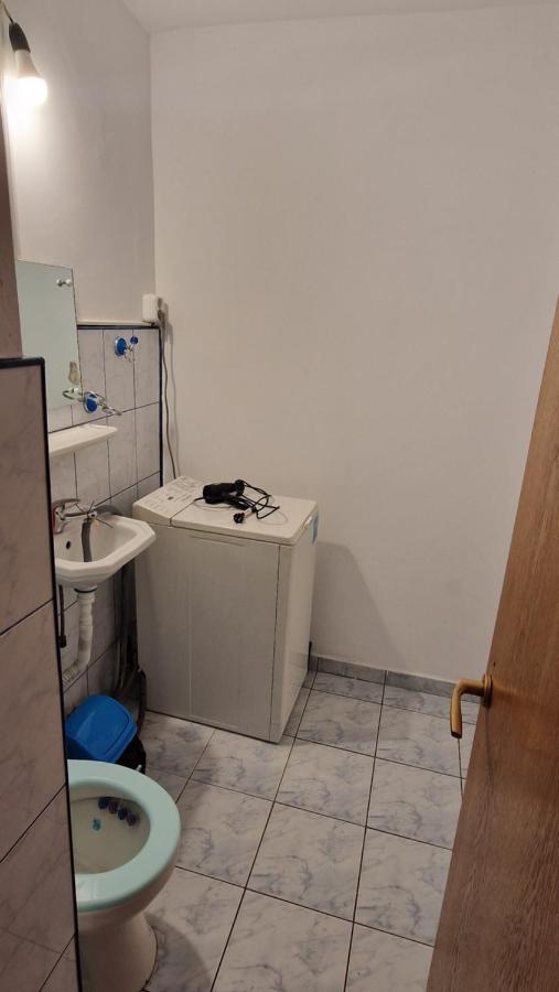 Apartament Drăgășani - B&B
