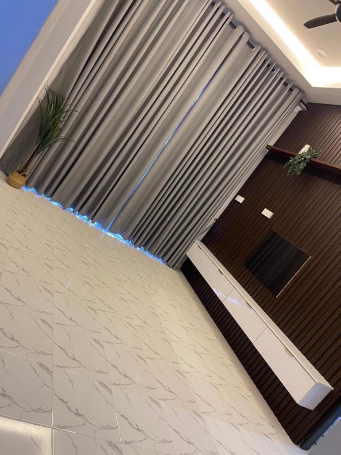 D Raihan Guest House - B&B