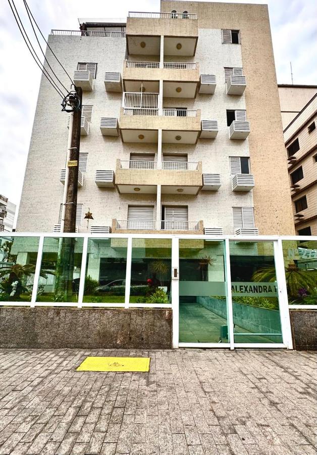 Apartment with Garden View