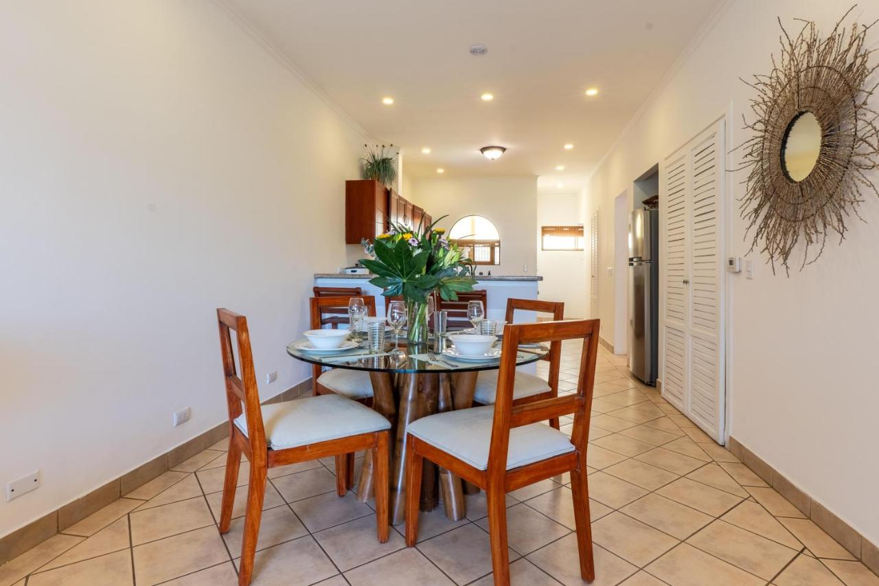 Sunrise 42 - 2 Bedroom Ocean View Condo - Ferienwohnung