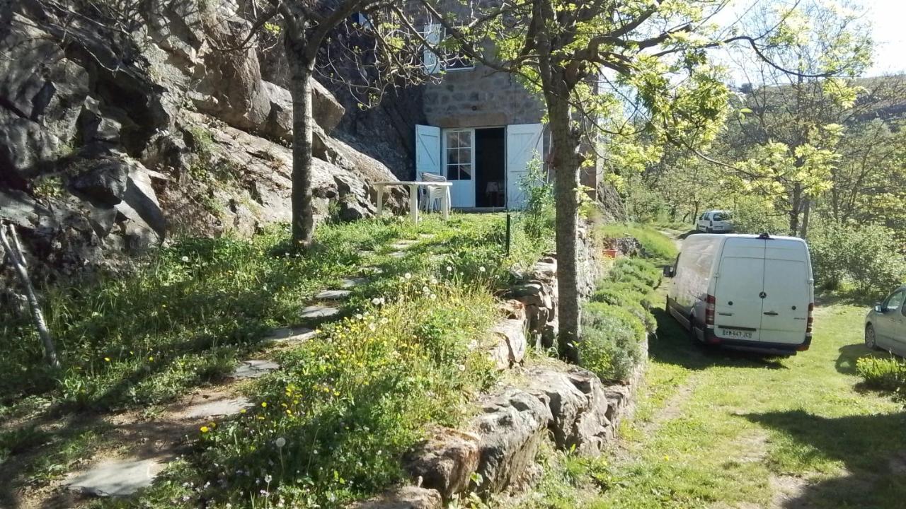 Au bord du Doux, moulin isolé, rustique - Ferienwohnung