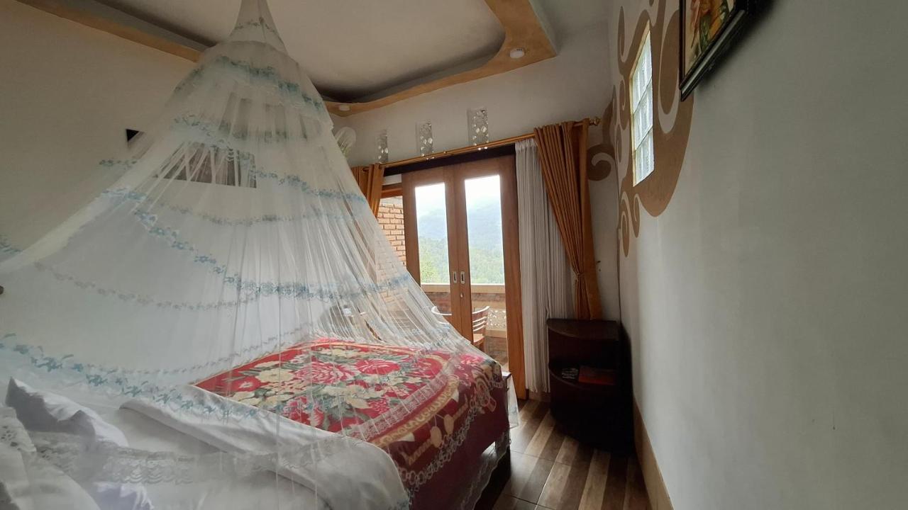 Studio with Balcony