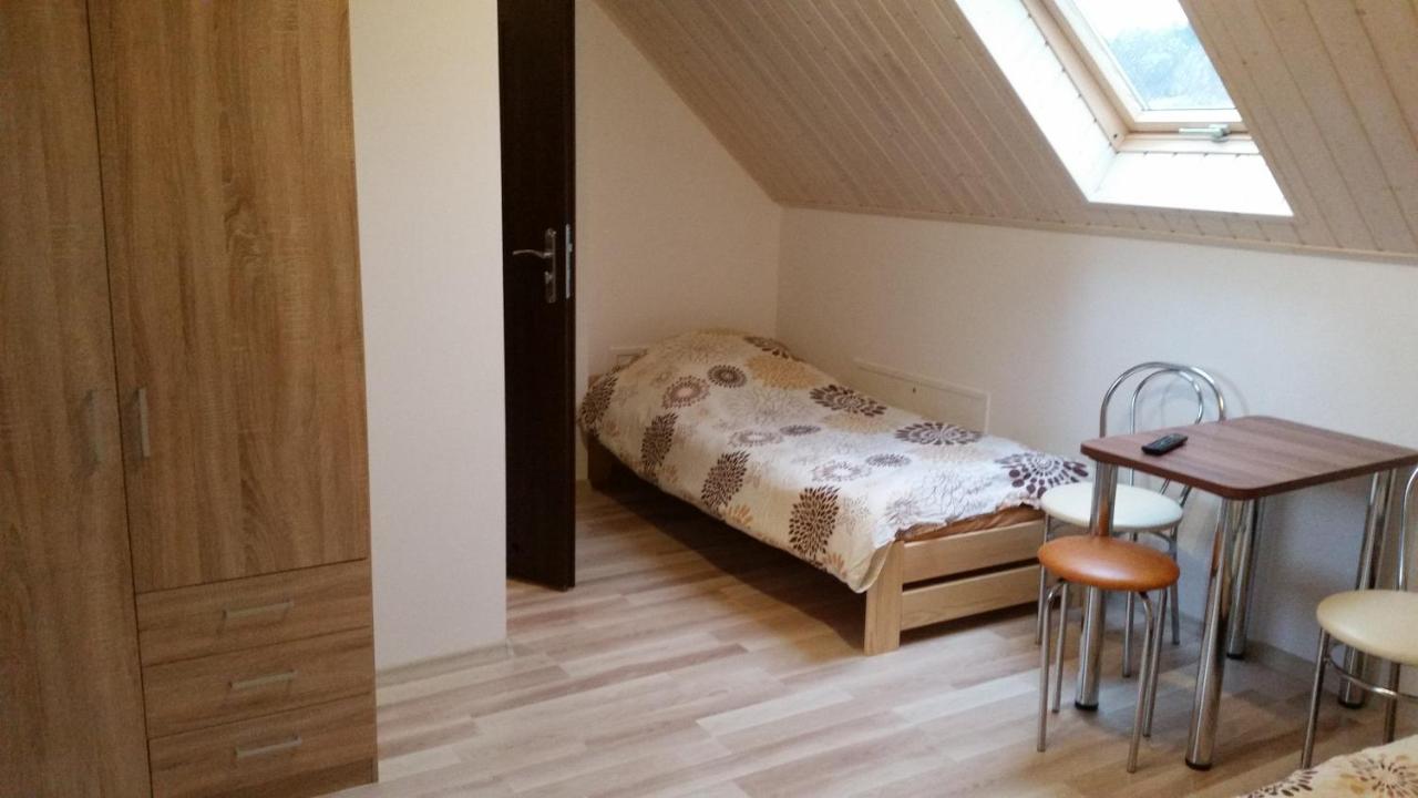 Dreibettzimmer mit Bad