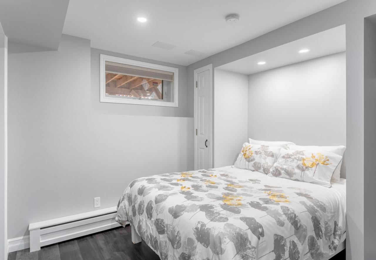 Downtown 1BR, 1Bath BSMT Suite - B&B