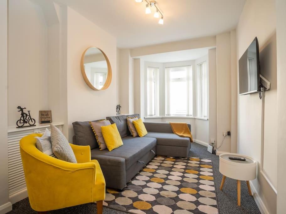 Cozy Townhouse, walking distance to Belfast City - Bed and Breakfast