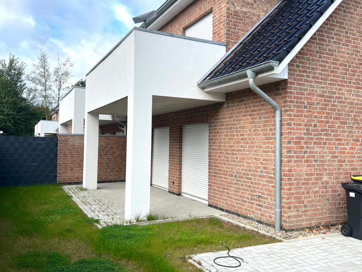 Ferienwohnung "Calypso" Papenburg Ebenerdig Terrasse Einbauküche Neubau 84 qm Free Wifi 2 Schlafzimmer - Bed and Breakfast
