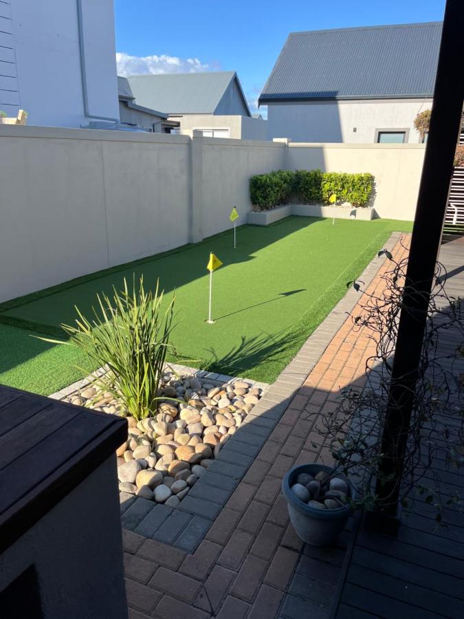 73-on-Trafford in Kingswood Golf Estate - B&B Heatherlands