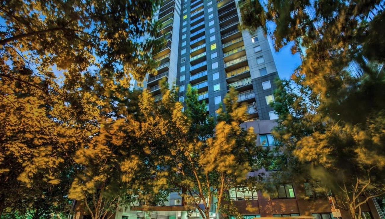 Apartment with City View