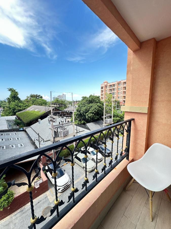 Seven Seas Resort C402 -beautiful studio in the largest condo on Jomtien - B&B Jomtien Beach
