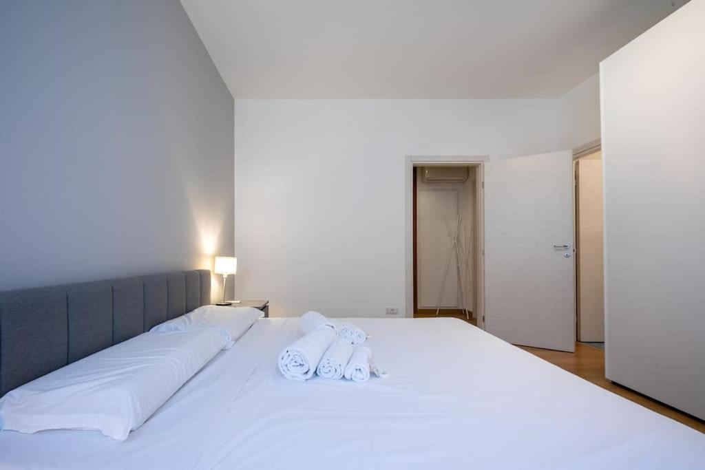 A stone's throw from Juliet's House and the Arena - B&B Verona