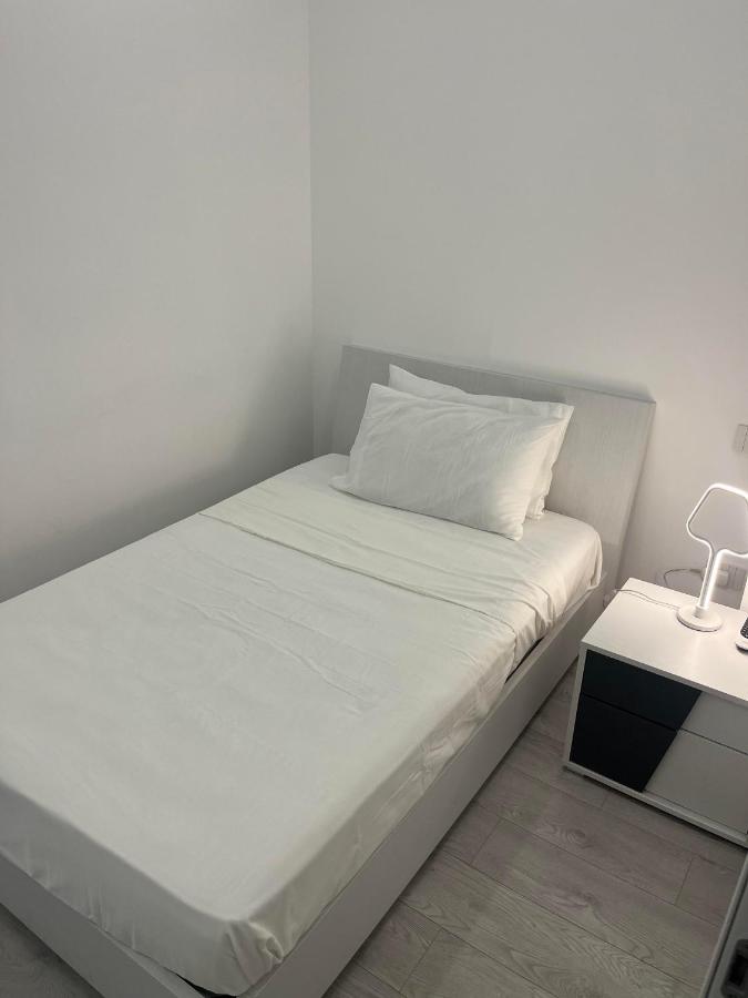 Single Room with Private Bathroom