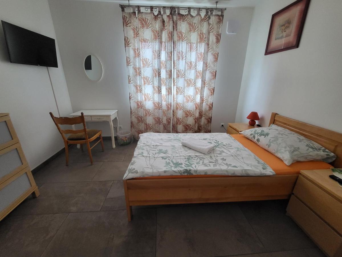 Single Room with Shared Shower and Toilet