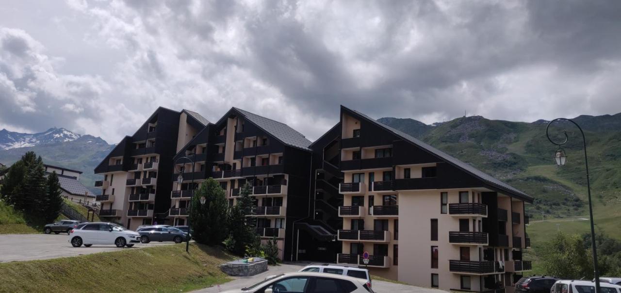 Studio calme pour 4 ou 6 personnes, skis aux pieds - Chambres d’hôtes