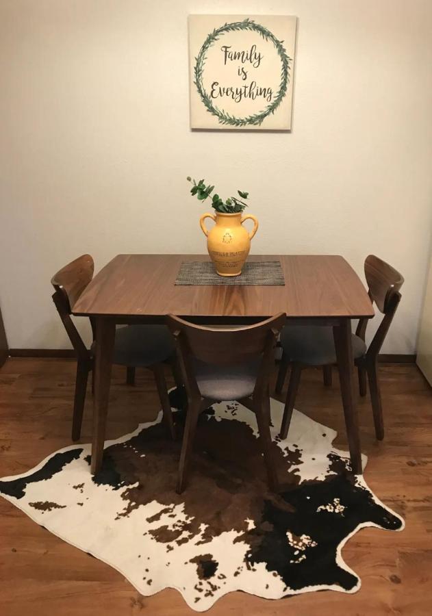 Cozy Remodeled Apartment near Green Bay & Appleton - B&B