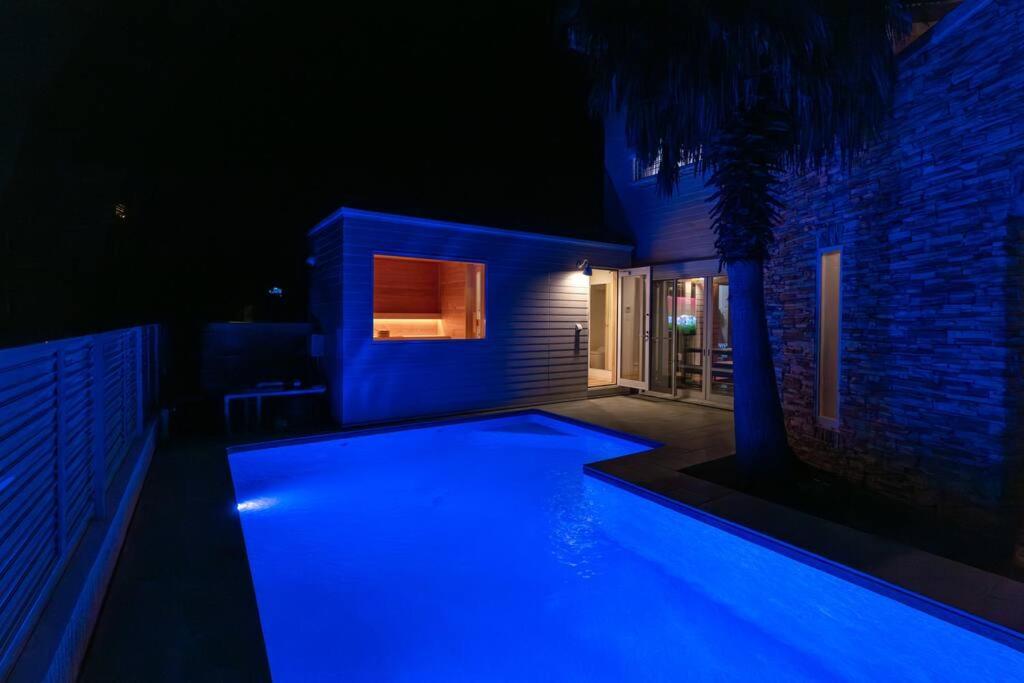 SEADINERS Ichinomiya Beach - B&B