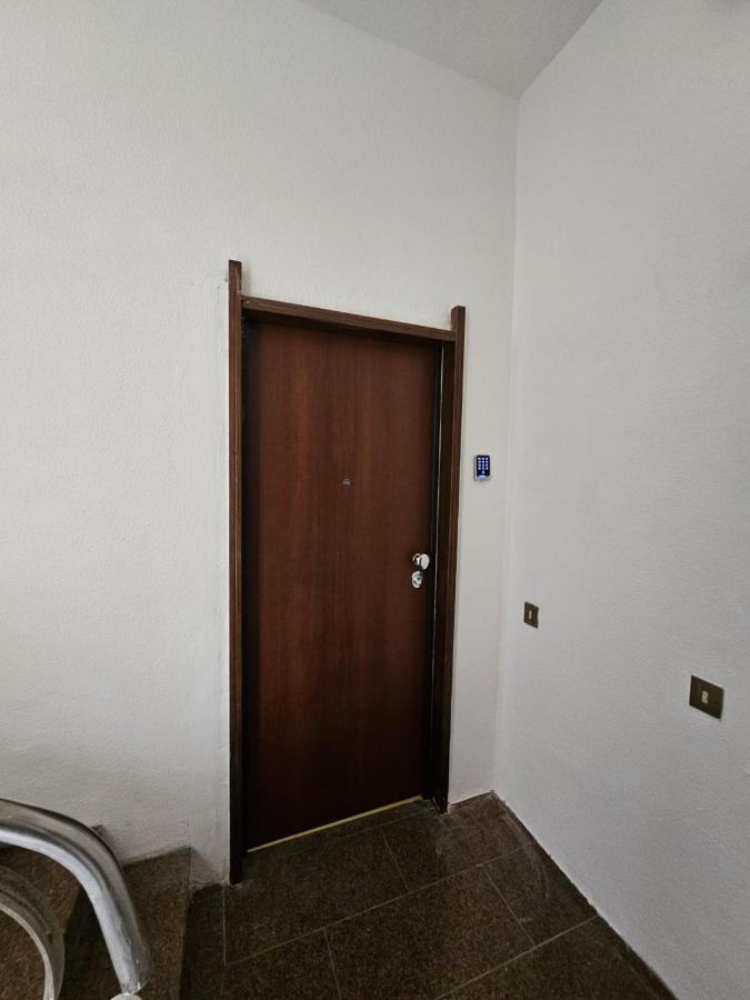 Be Your Home - La Darsena Guest House - Ferienwohnung
