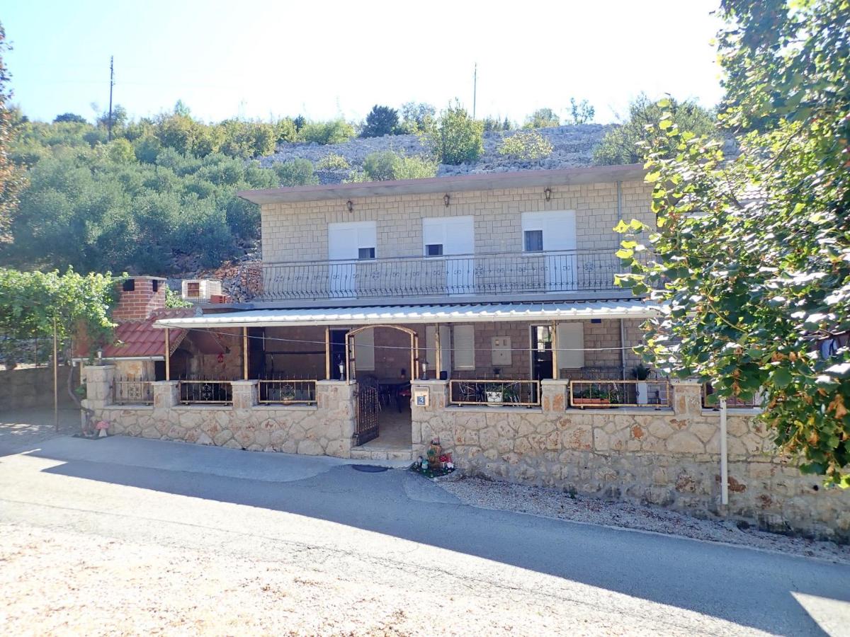 Apartments CVITKO - B&B Tribanj