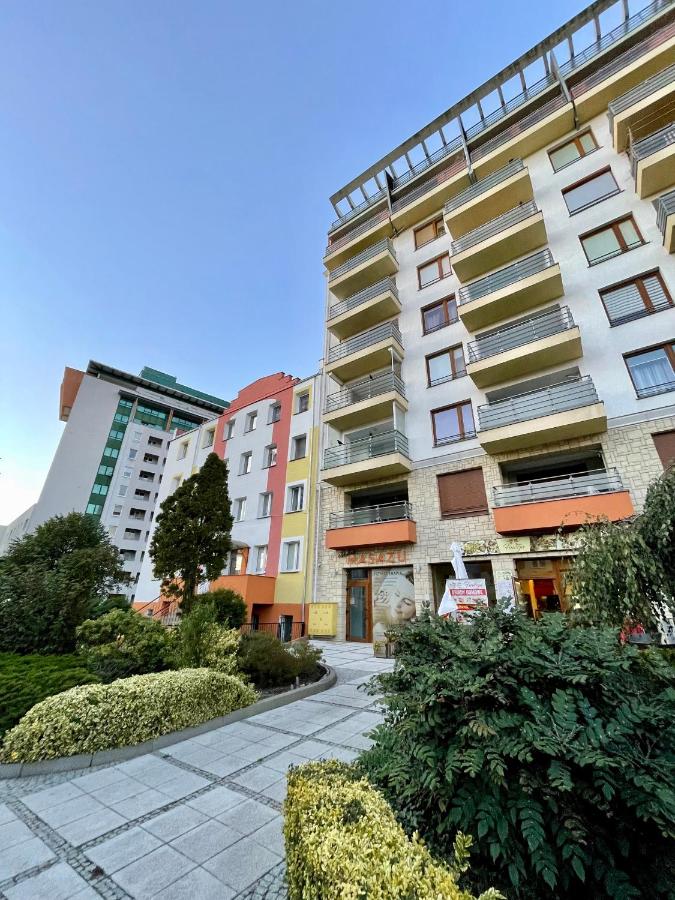 Plaża centralna-molo Apartament Portowa Next to the seaside - B&B Kołobrzeg