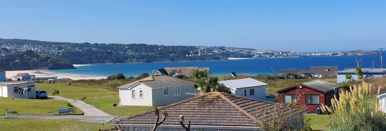 F71 Elova, Riviere Towans - B&B