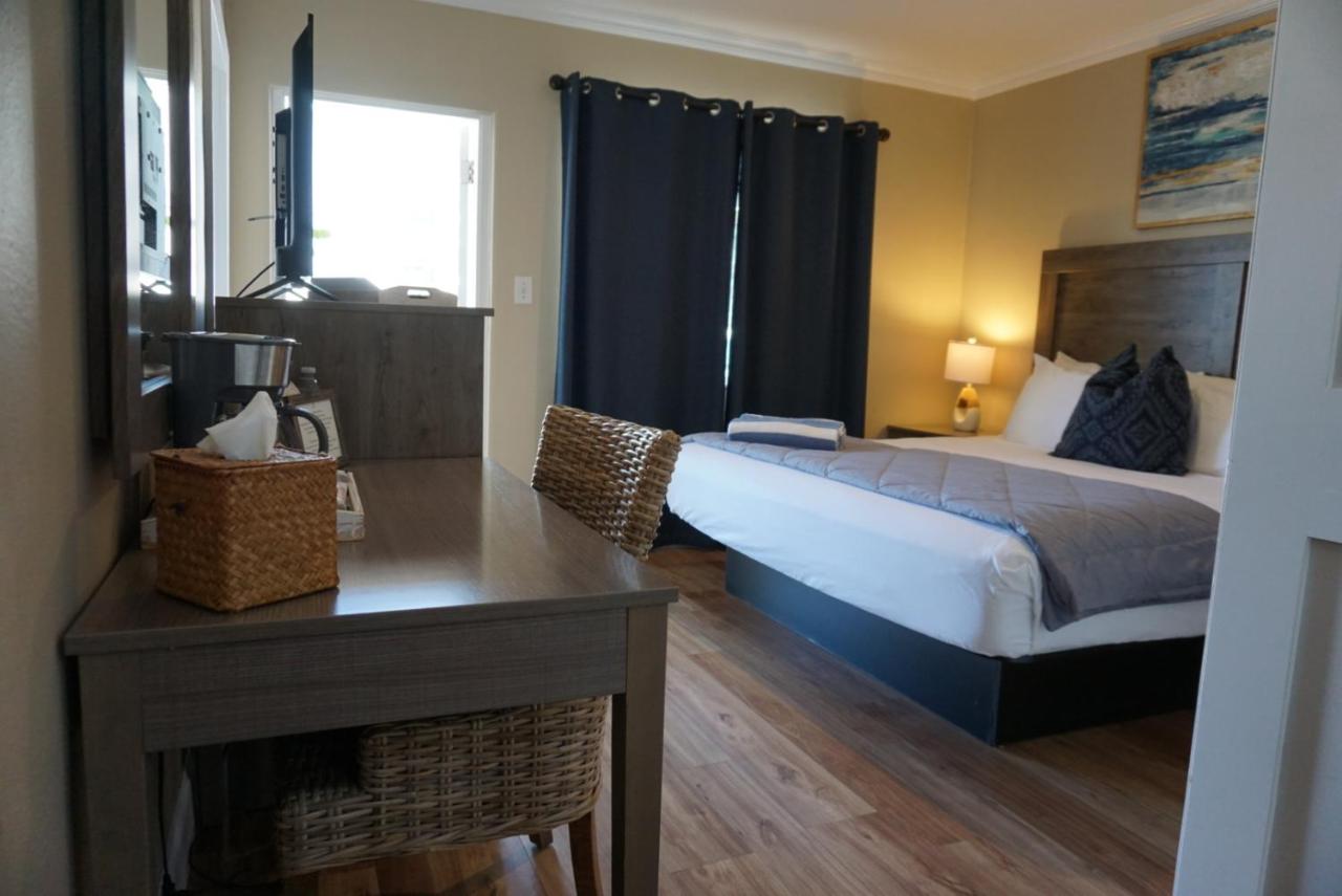 Zimmer mit Kingsize-Bett