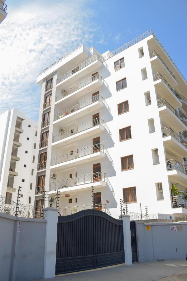 THE NEST, Oceanfront Serviced Apartment in Nyali - with Panoramic Ocean view - B&B