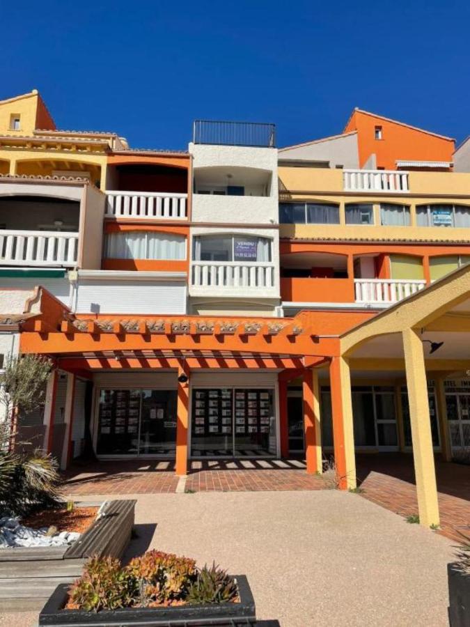 Studio avec vue sublime sur l'étang et les montagnes catalanes - B&B