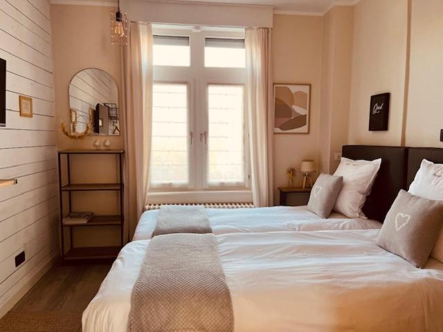 Doppel-/Zweibettzimmer mit Bad