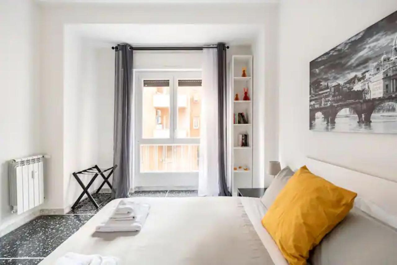 That's amoR - B&B Roma