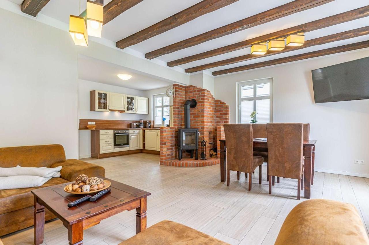 Deluxe Two-Bedroom Apartment - Jasmund
