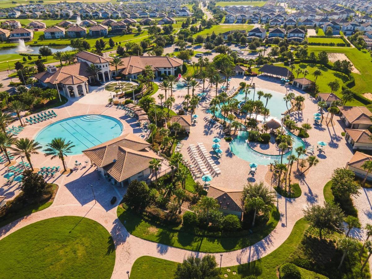 Heated Pool Free Waterpark w Lazy River - B&B Davenport
