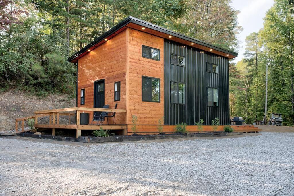 Sleeps 5-6 Near RRG-Hot Tub-Nice Sunrise-Quiet - Chambres d'hôtes Beattyville