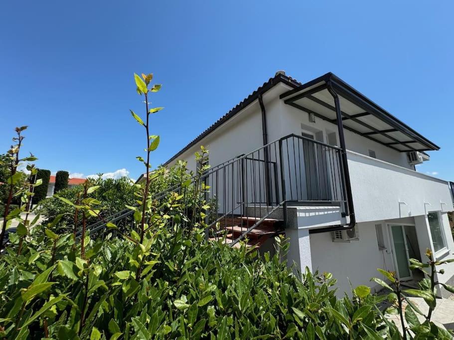 Goldie Vista Apartments Krk - Ferienwohnung