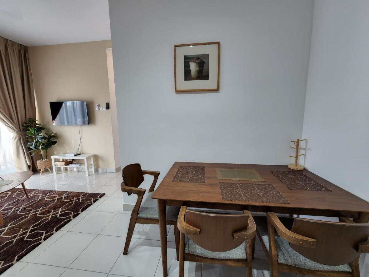 Youth City Nilai Residence - B&B