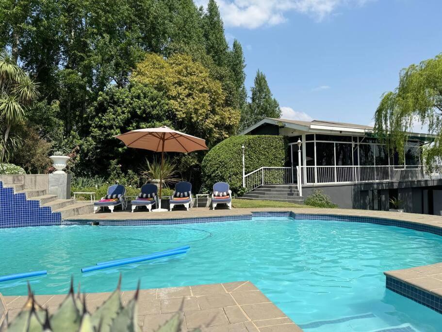 Vaal River Boathouse Bungalow - B&B