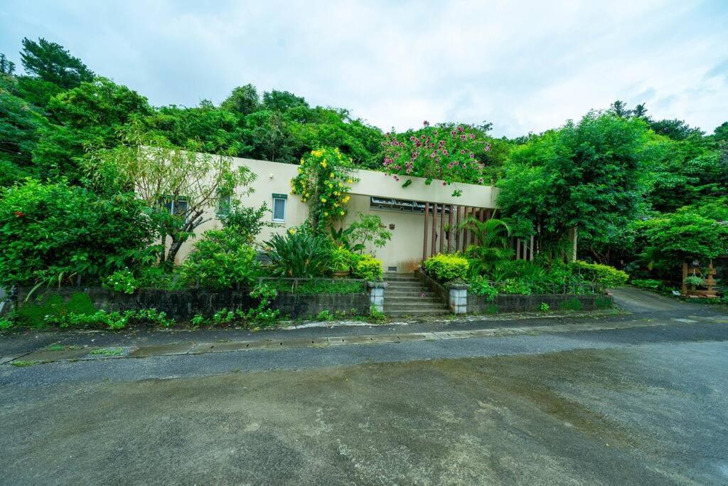 里の家 - B&B