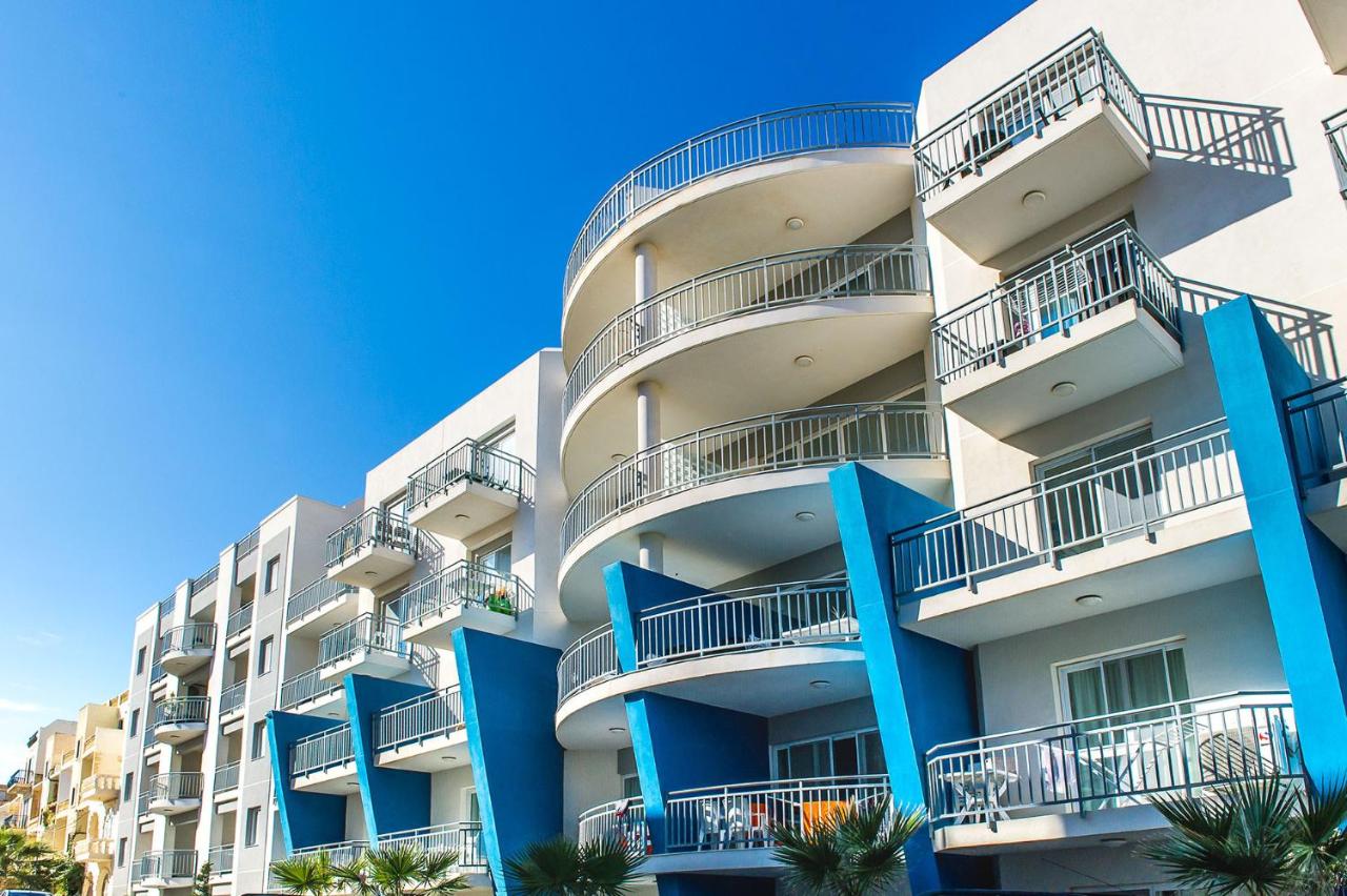 Hillock Residence Apartments - Chambres d'hôtes Marsalforn