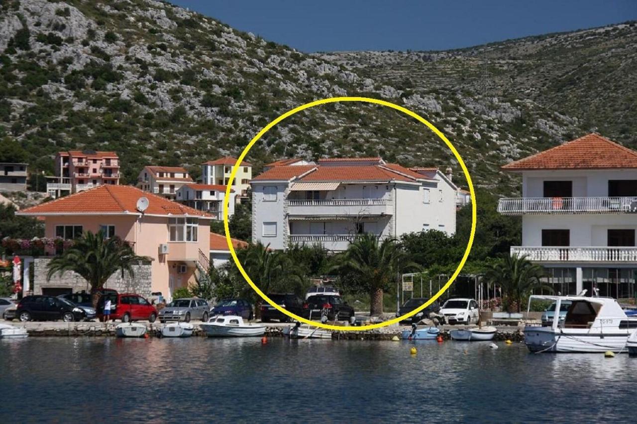Apartments Vesna - Bed and Breakfast