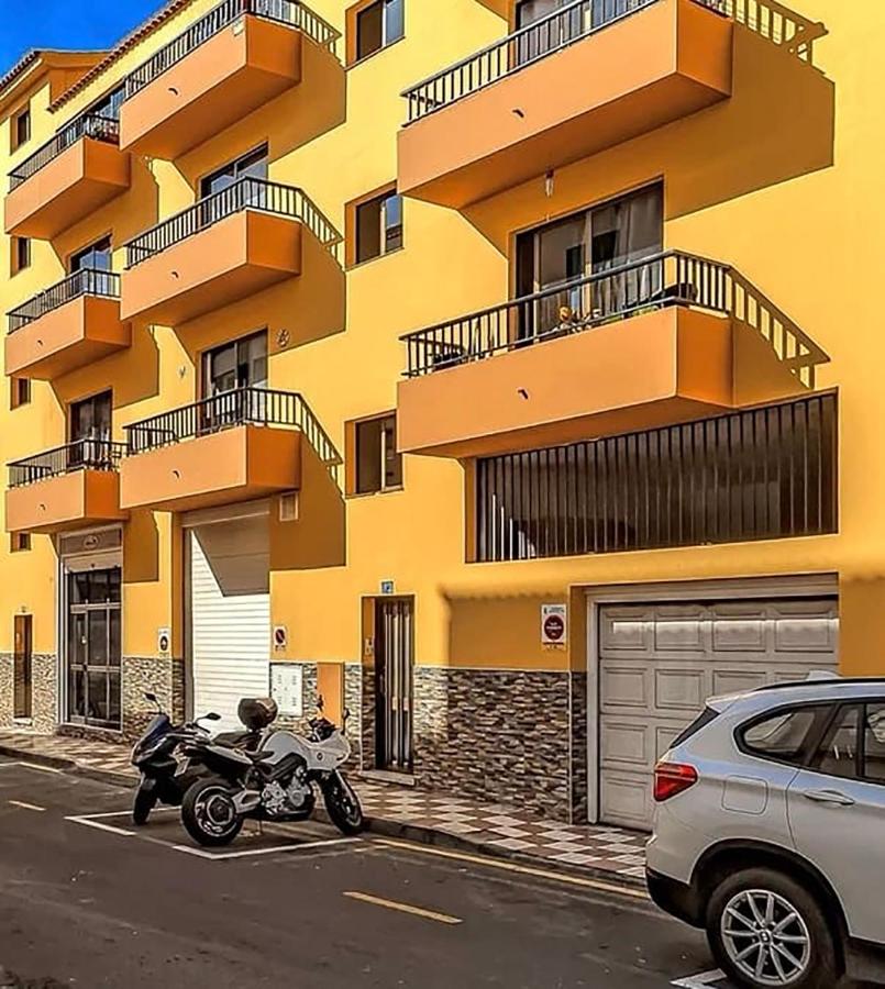 Family holiday in cozy apartment - Bed and Breakfast Puerto de Santiago