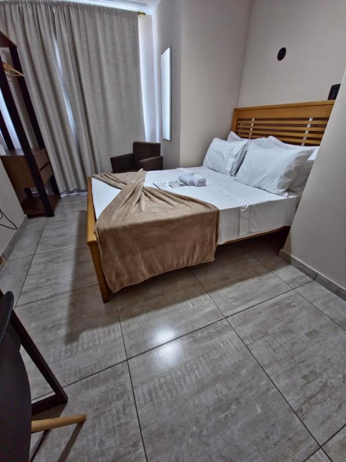 Downtown Rooftop 375 - Bed and Breakfast