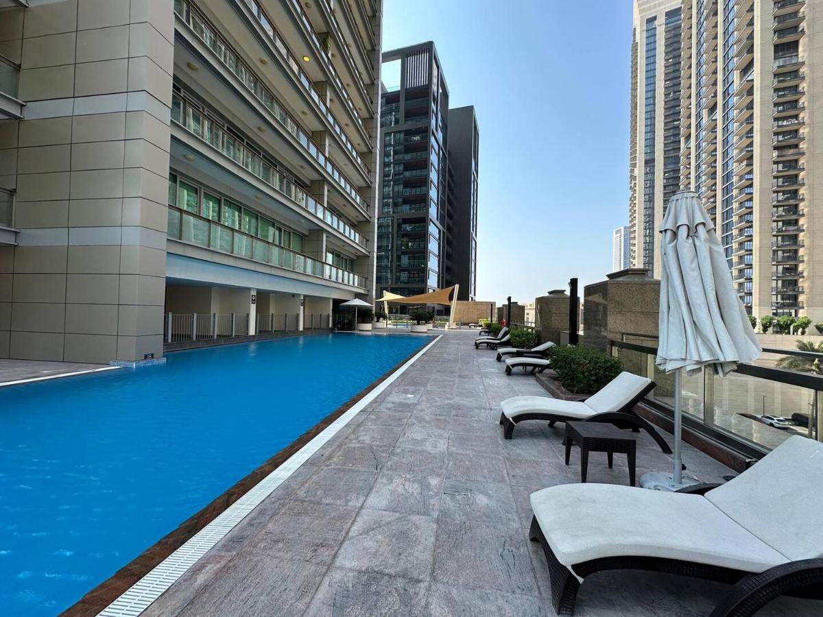 Spacious 2 Bedroom Downtown Suite - B&B
