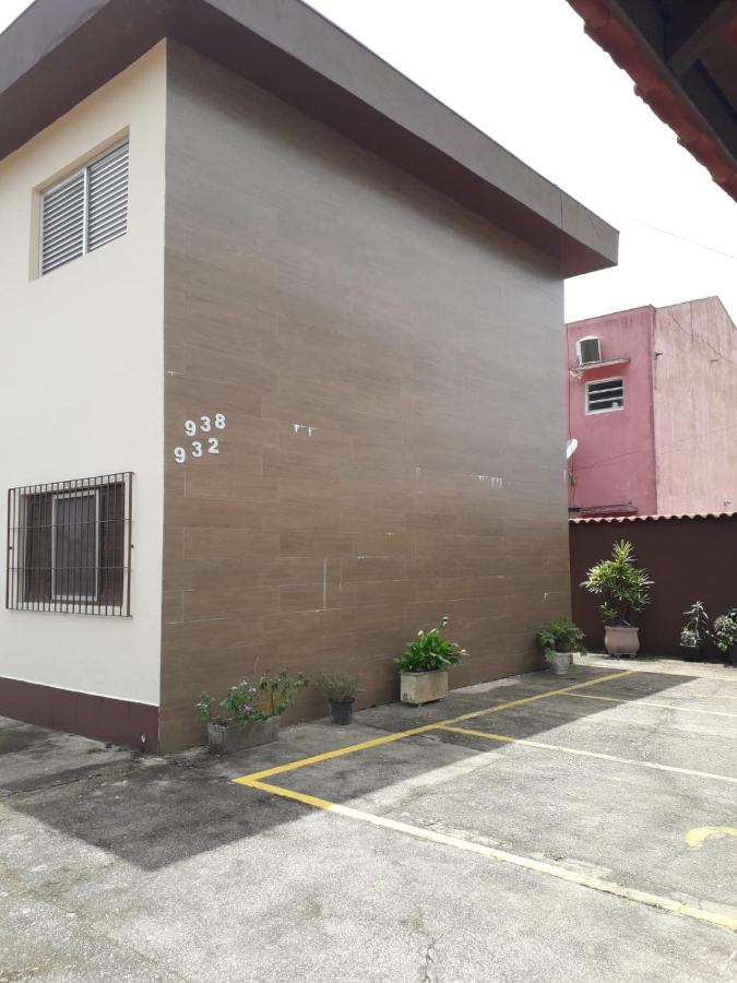 Apto no Centro de Bertioga, próx a Praia da Enseada e da Balsa com acesso a Prainha Branca, Acomoda até 6 pessoas - B&B