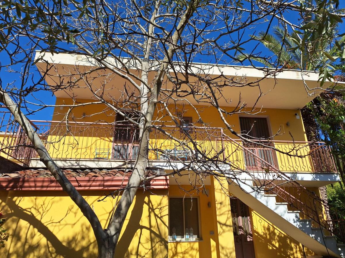 Casa Vacanze Geppy e Minù Gole Alcantara - B&B Motta Camastra