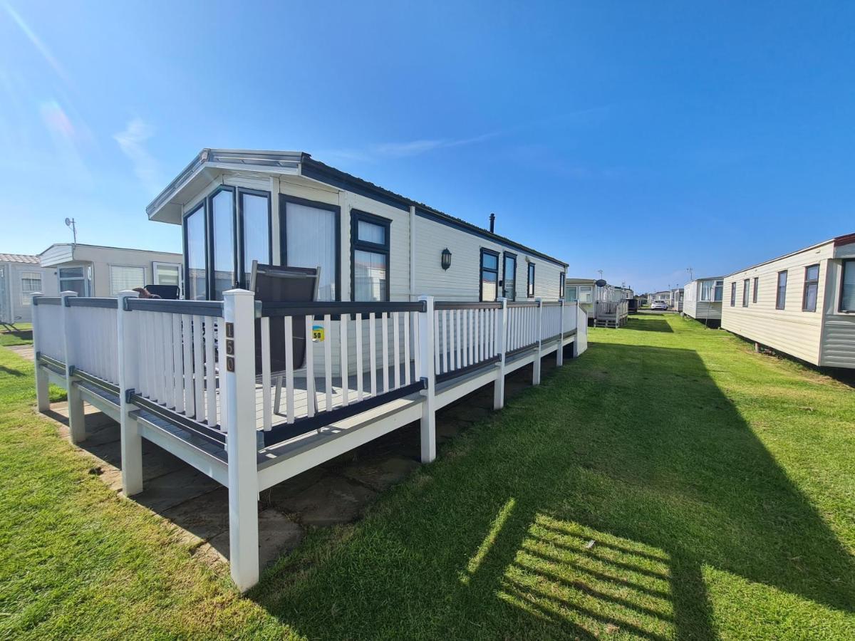 5 Berth Family Caravan Ingoldmells - B&B Skegness
