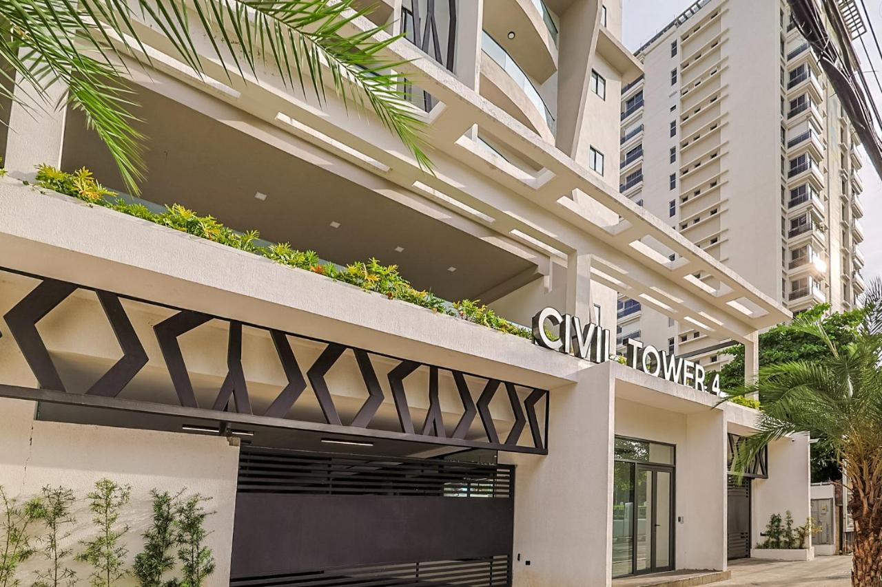 Charming City Center Apt, Pool - B&B