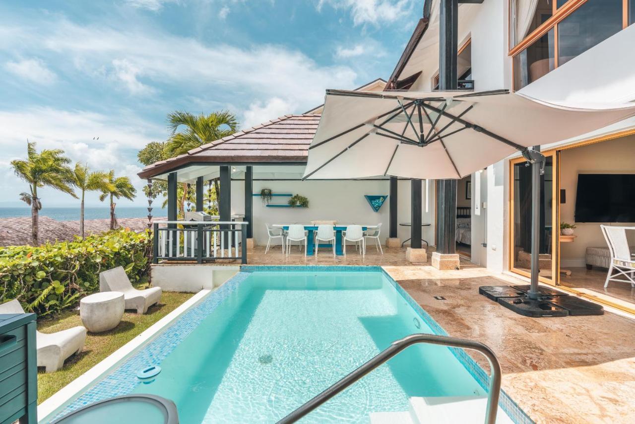 Magnificent villa with ocean view in Puerto Bahia - B&B Samaná