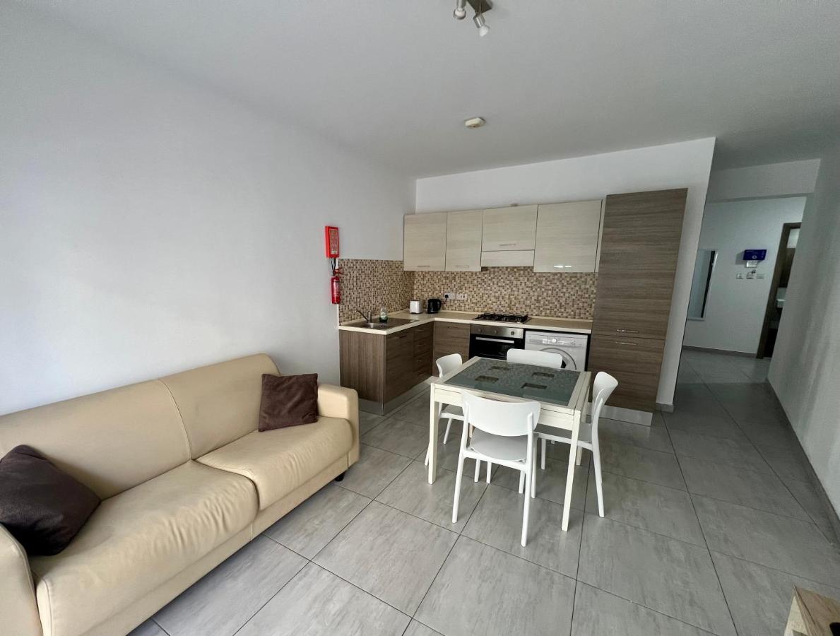 st Julians D 2 Bedroom Apartment - B&B