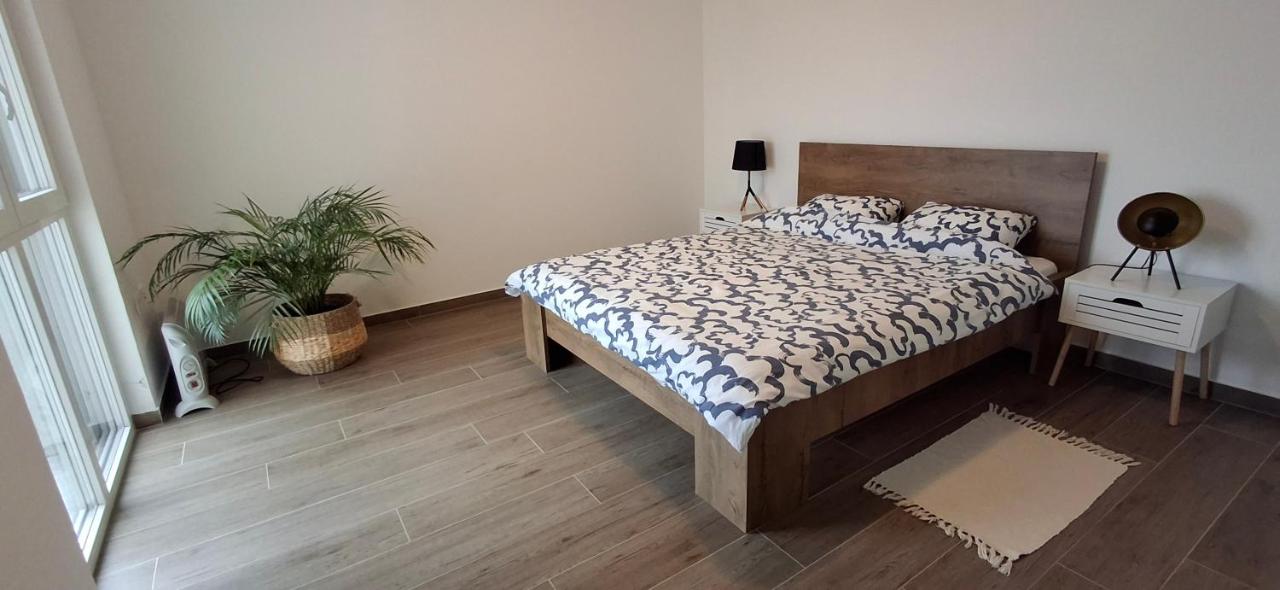 Appartamento con 2 Camere da Letto
